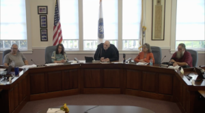 Carver officials float 40R zoning plan in tense joint meeting
